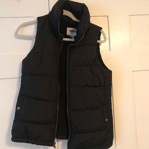 old navy black puffer vest
